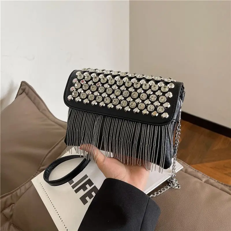 

2026 Fashion Shoulder Bags For Women Mini Tassel Rivet Handbag Crossbody Bag Female Travel Handbags Summer Phone Bag Bucket Bag