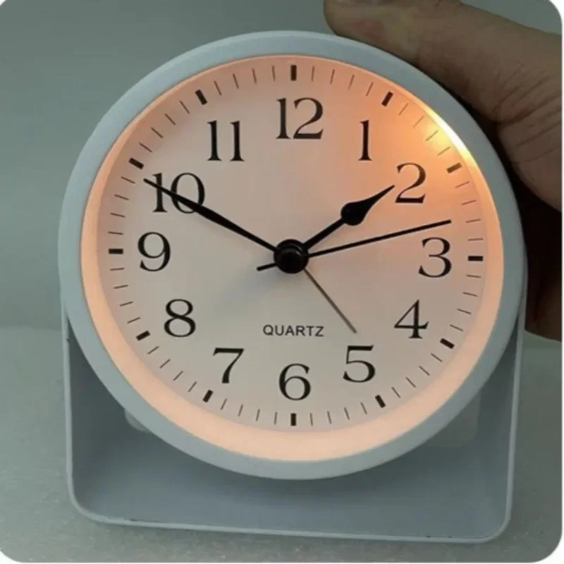 New Nordic Simple Metal Quartz Alarm Clock Black and White Student Wake-up Alarm Watch Home Silent Sweep Seconds Decorative Cloc