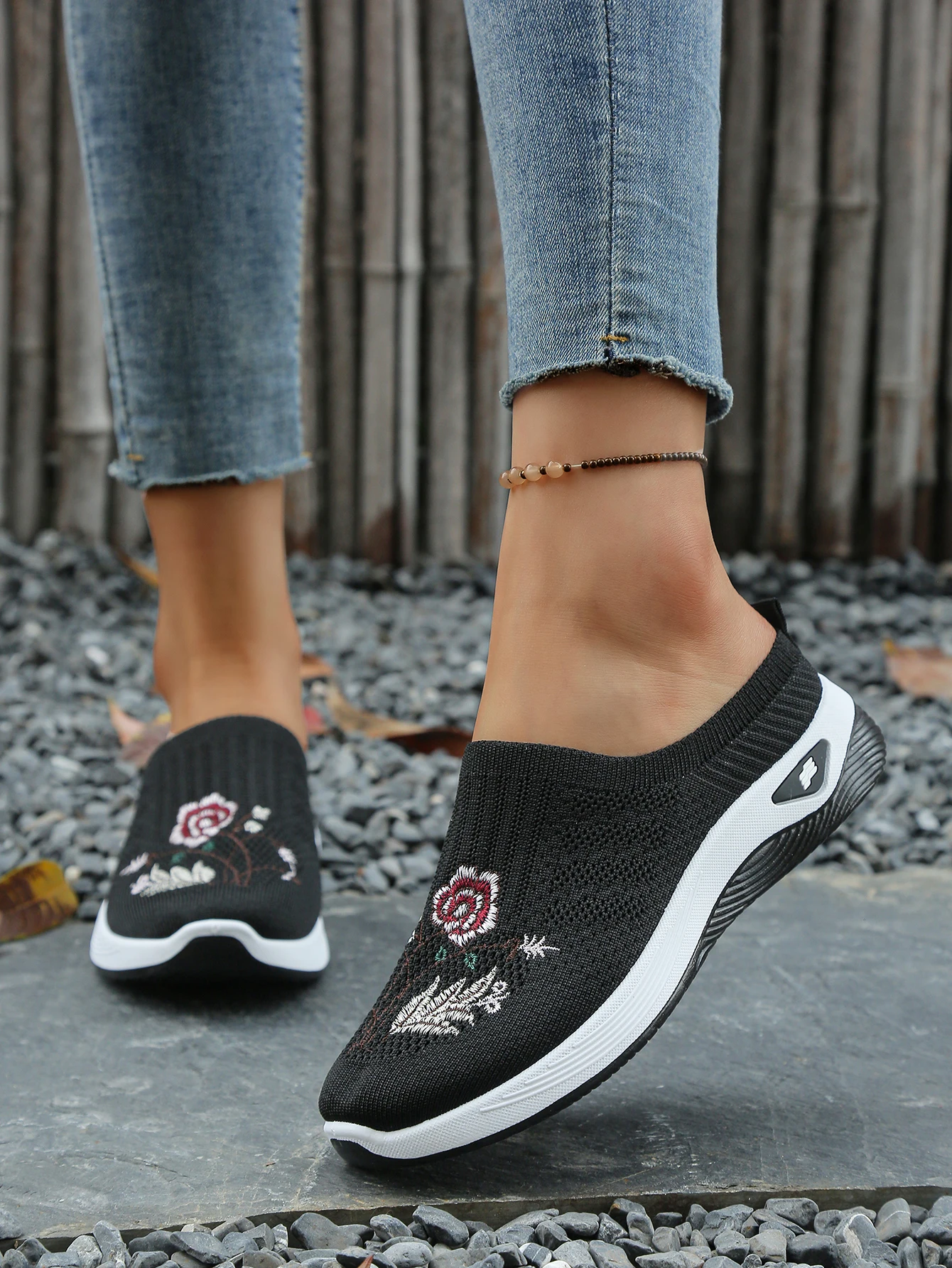 Große Größen Damen Rückenfreie Plateau-Sneaker mit Blumenstickerei, Mesh-Slipper, rutschfeste, bequeme Freizeit-Slipper für Senioren zum Gehen – Detail 16