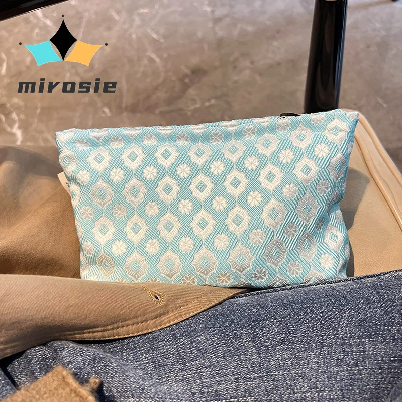 MIROSIE-Nordic 3D Embossed Fabric Storage Bag for Makeup, Large Capacity Portable Zipper Cosmetic Bag, Fashion Travel Organizer