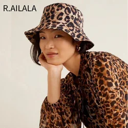 2024 Cappello a secchiello leopardato a due lati per donna Cappello da sole da viaggio Panama reversibile Cappelli da pescatore con protezione solare da spiaggia per donna estiva