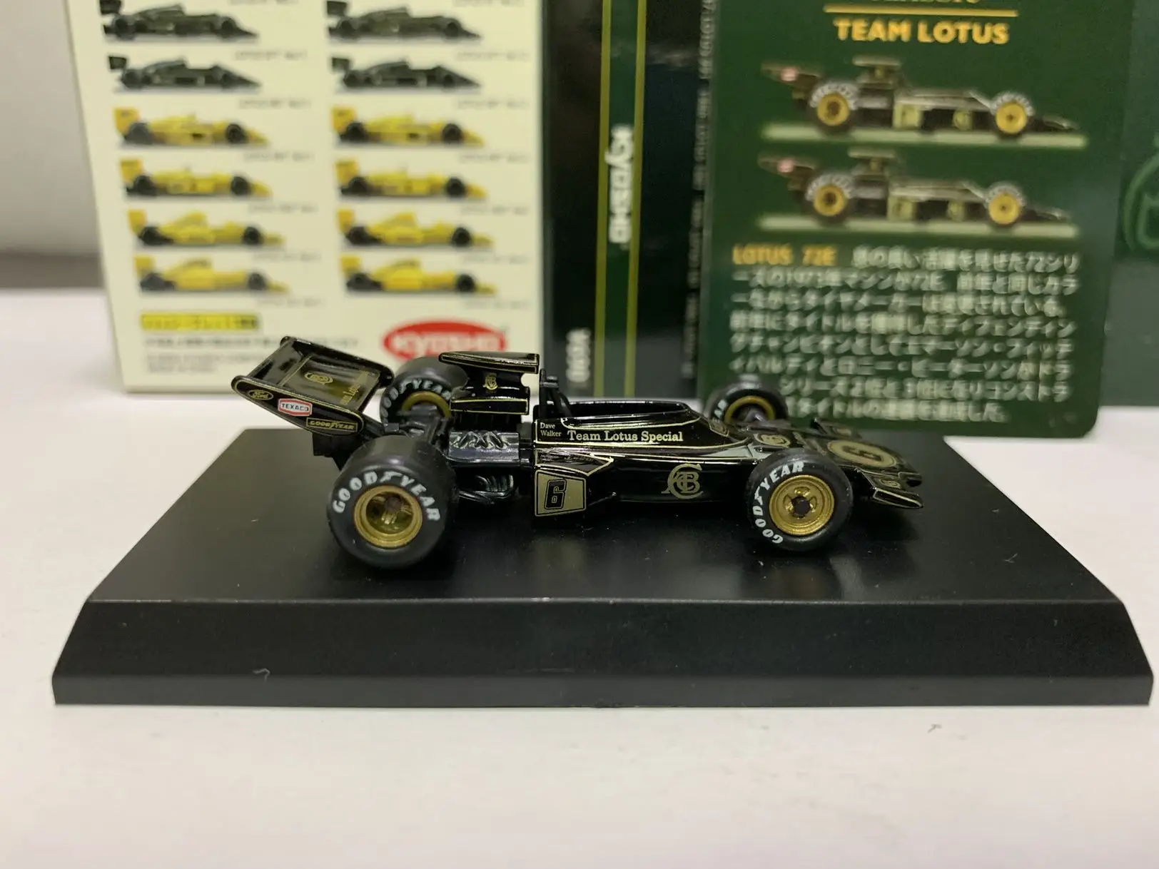 1:64 KYOSHO LOTUS 72E # 6  #1  F1 Collection of die-casting alloy car model ornaments