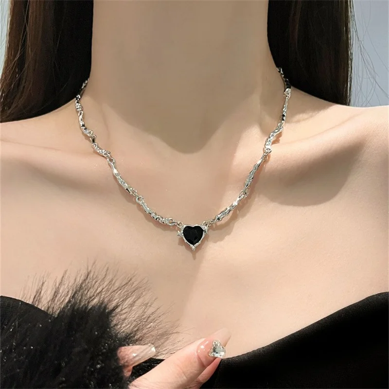 Korean Fashion Black Zircon Love Chain Choker Necklace for Women Girls 2024 Trend Jewelry Heart Pendant Necklace Wedding