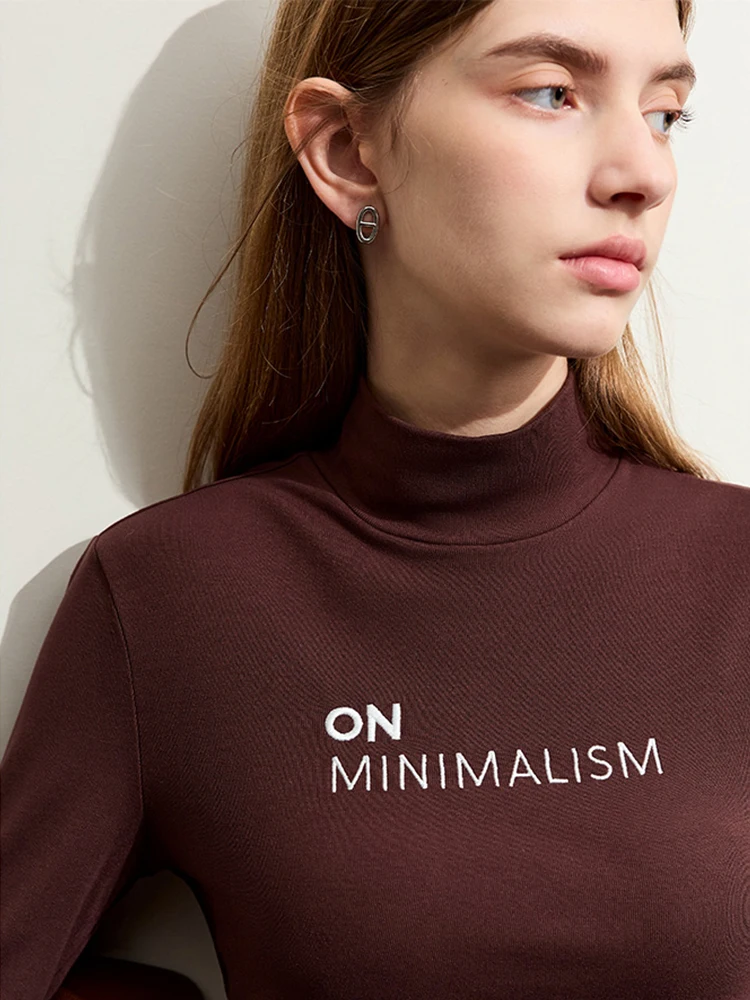 AMII Minimalism T shirt for Women 2023 Embroidery Letter Autumn Slim Fit All Match Base Top Turtleneck Full Sleeve Tees 12323041