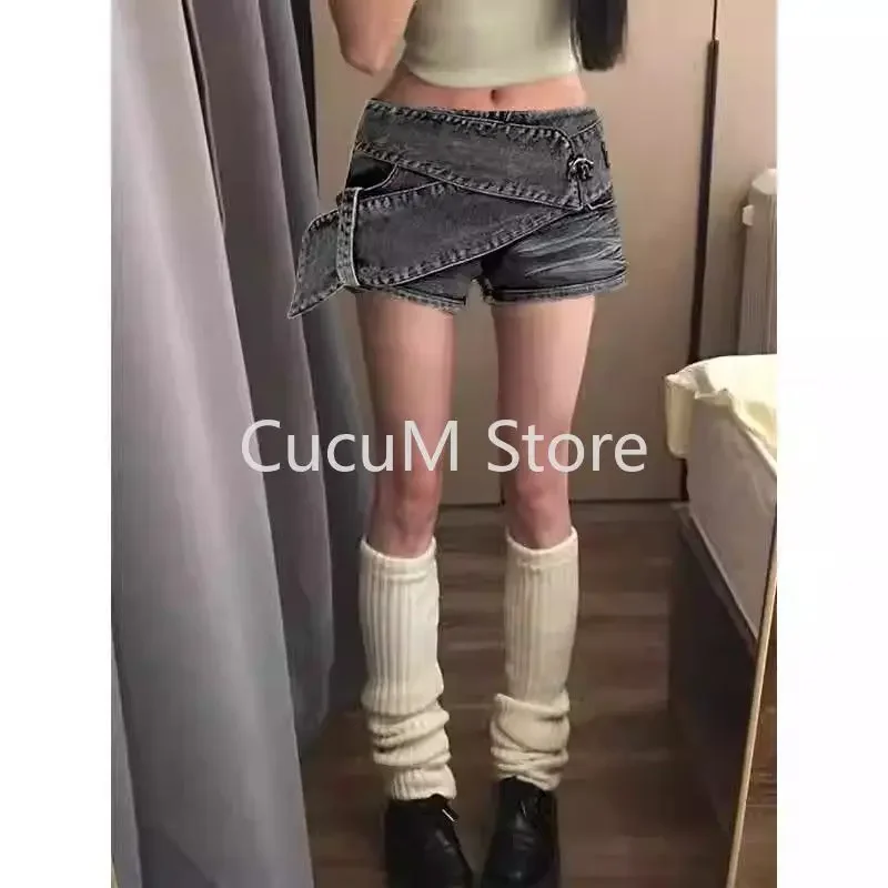 Women\'s Black Gothic Denim Shorts Streetwear Y2k Mini Pants Harajuku Vintage Jeans Shorts 2000s Oversize Emo Clothes Summer 2024