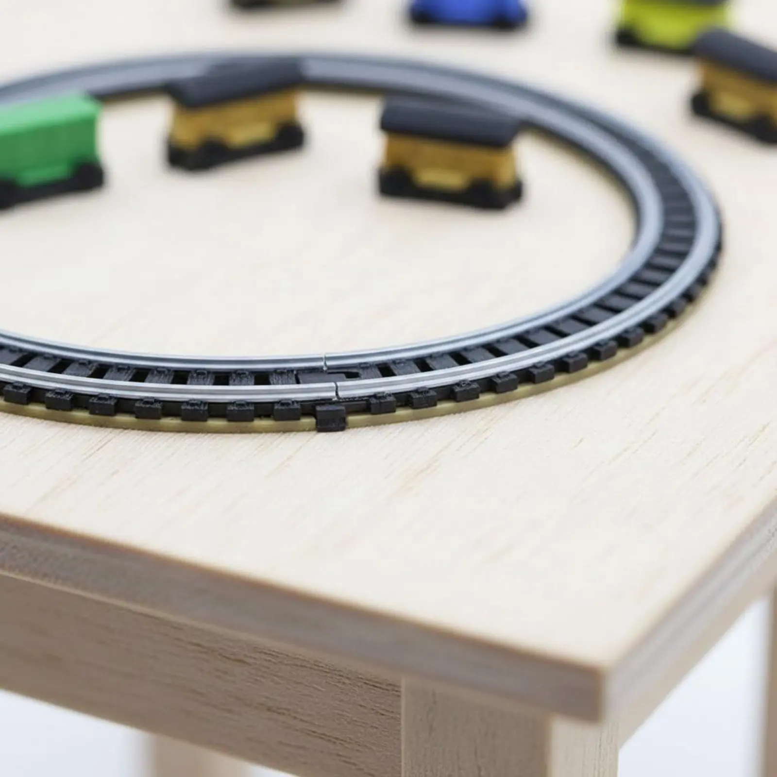 

Dollhouse Train Set Highly Detailed Miniature Train Track Model Plant-Based Plastic Material Educational for Photography Prop
