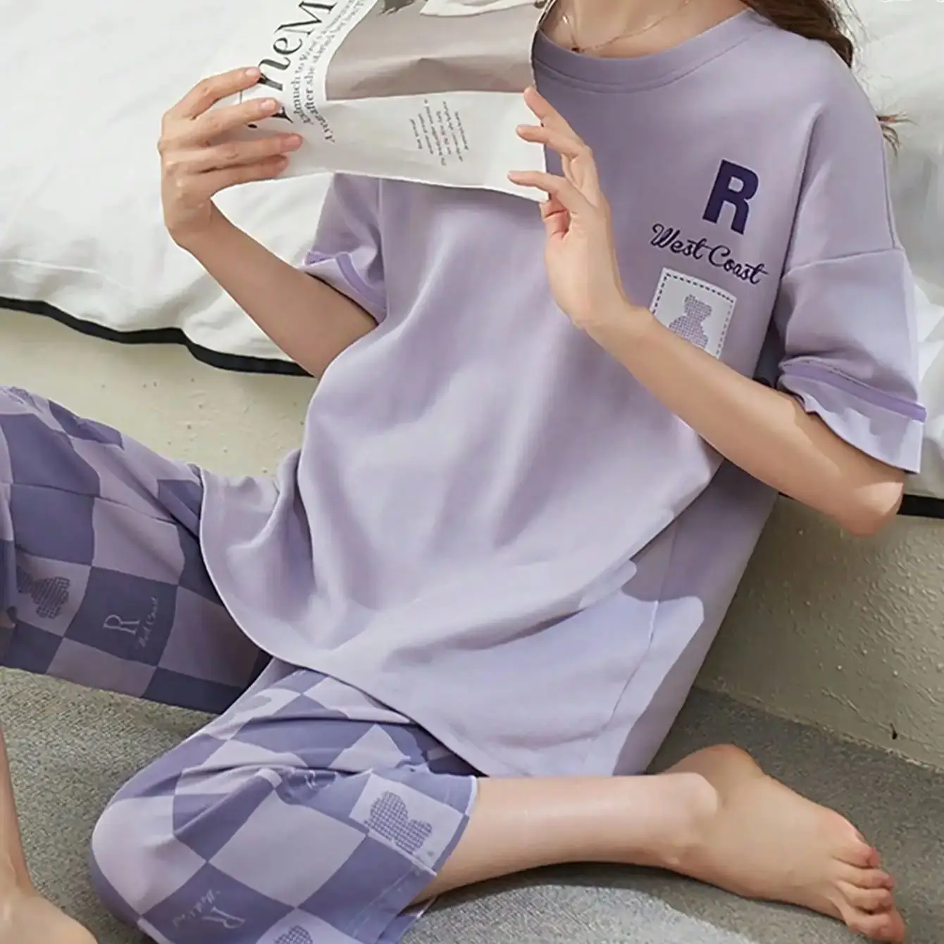 

Solid Color Casual Simple Spring and Summer Women's Raglan Sleeve Loungewear Mother's Day Round Neck Pullover Cartoon Bear Plaid Pajamas Short Sleeve Three-Quarter Pants Set Two-Piece Set