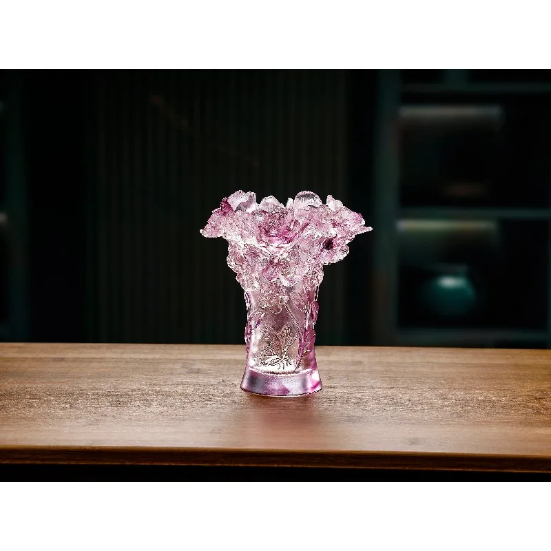 Elegant glazed vase, made of crystal center, for modern family wedding tabletop display decoration
