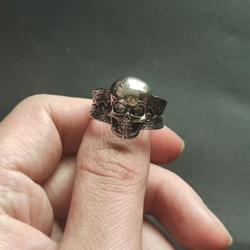 Men's Euro-American Fashion Creative Exaggerated Dark Niche Cracked Skull Open Ring, Street Punk Hip Hop Band