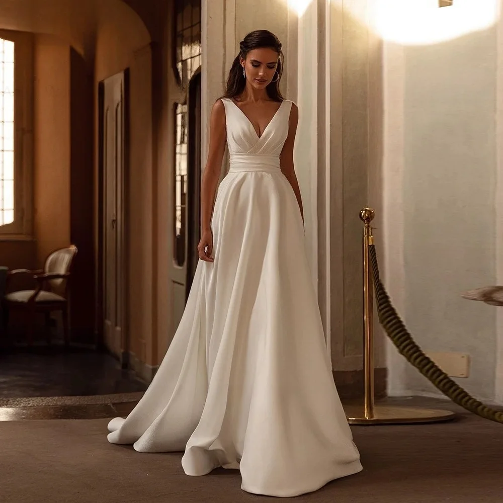 Modernes Brautkleid mit V-Ausschnitt, maßgeschneidert, ärmellos, aus Satin, schlichtes A-Linien-Brautkleid, rückenfrei, mit Schleppe, Vestido de novia