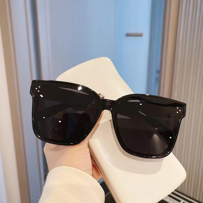 Oversized Square Sunglasses Women Men UV400 Protection Driving Shades Trendy All Match Fashion Sun Glasses for Outdoor Travel