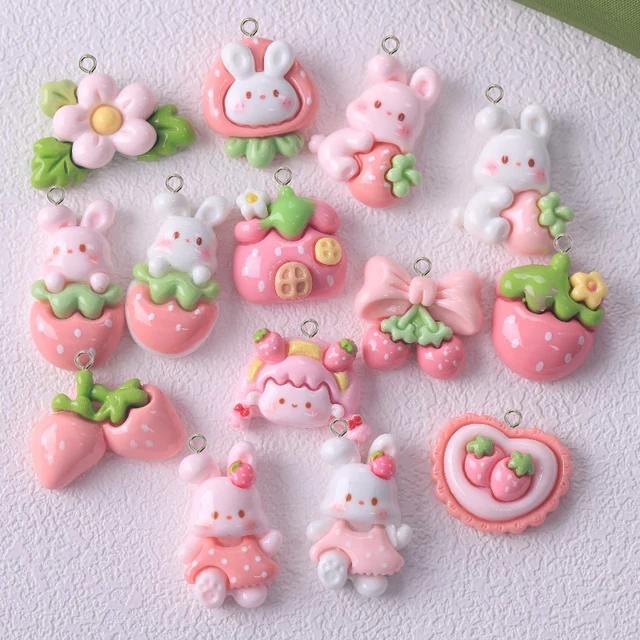 10 sztuk Kawaii królik truskawkowy dom wisiorki z żywicy piękne zwierzęta kreskówkowe wisiorki na kolczyki breloki DIY biżuteria zrobić
