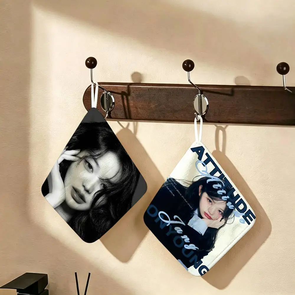 Korean Jang beauty W-wonyoung Polyester Cotton Hanging Kitchen Towel, Skin Friendly Hand Wiping Towel for Hotel Cafe Household