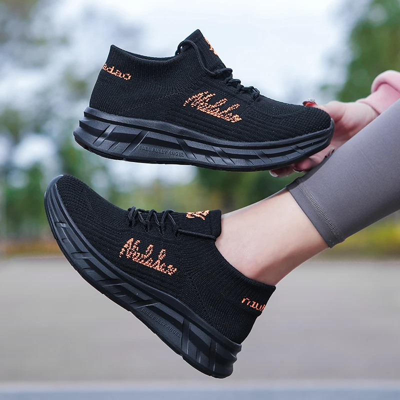 

Unisex Elastic Sock Walking Sneakers Non Slip Soft Thick Sole Casual Sports Shoes for Men Women Daily Walking 235526