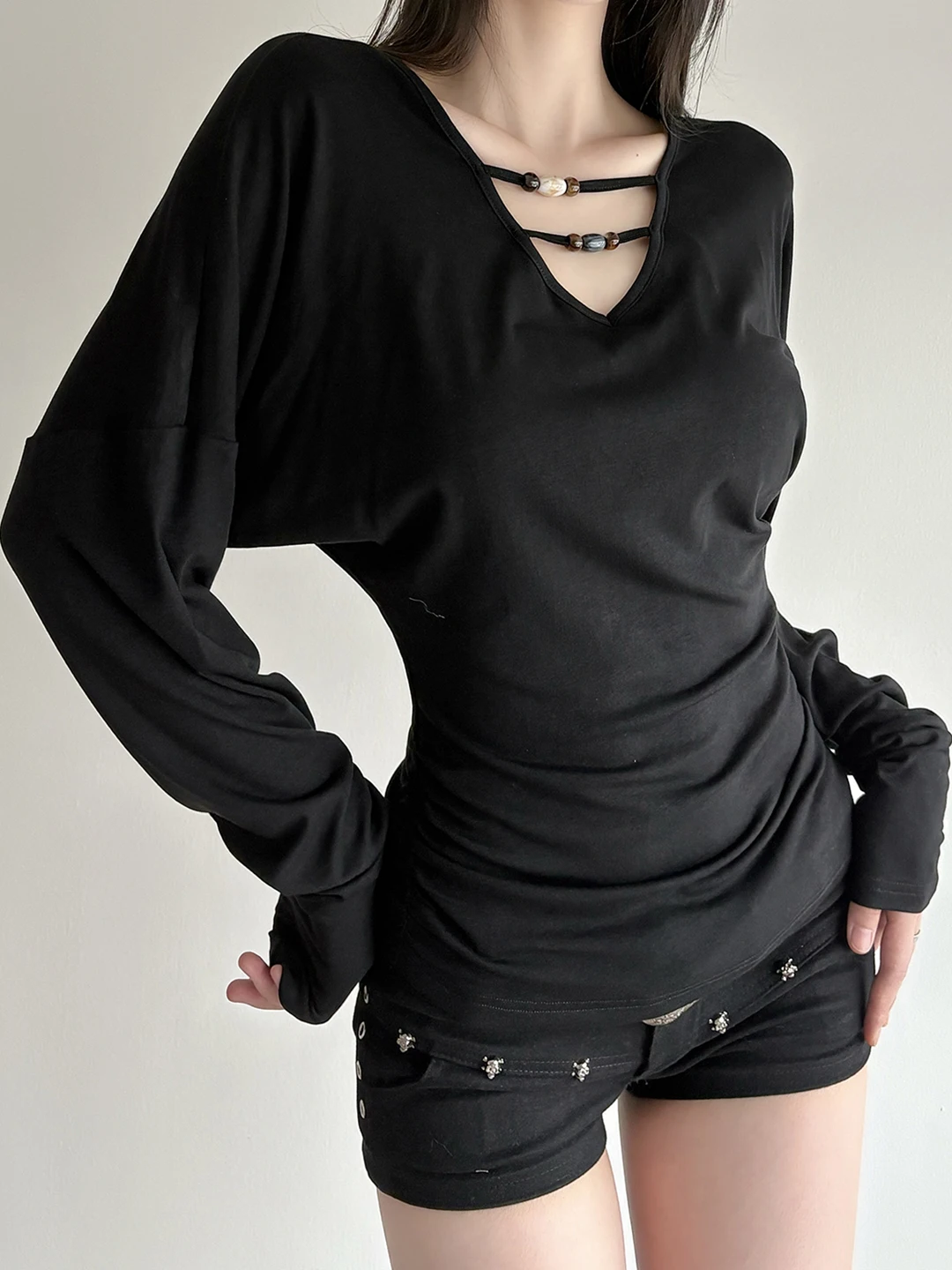 

Осенняя одежда, винтажная утягивающая повседневная футболка с бисером, женская свободная посадка со сложенной талией, модная мода