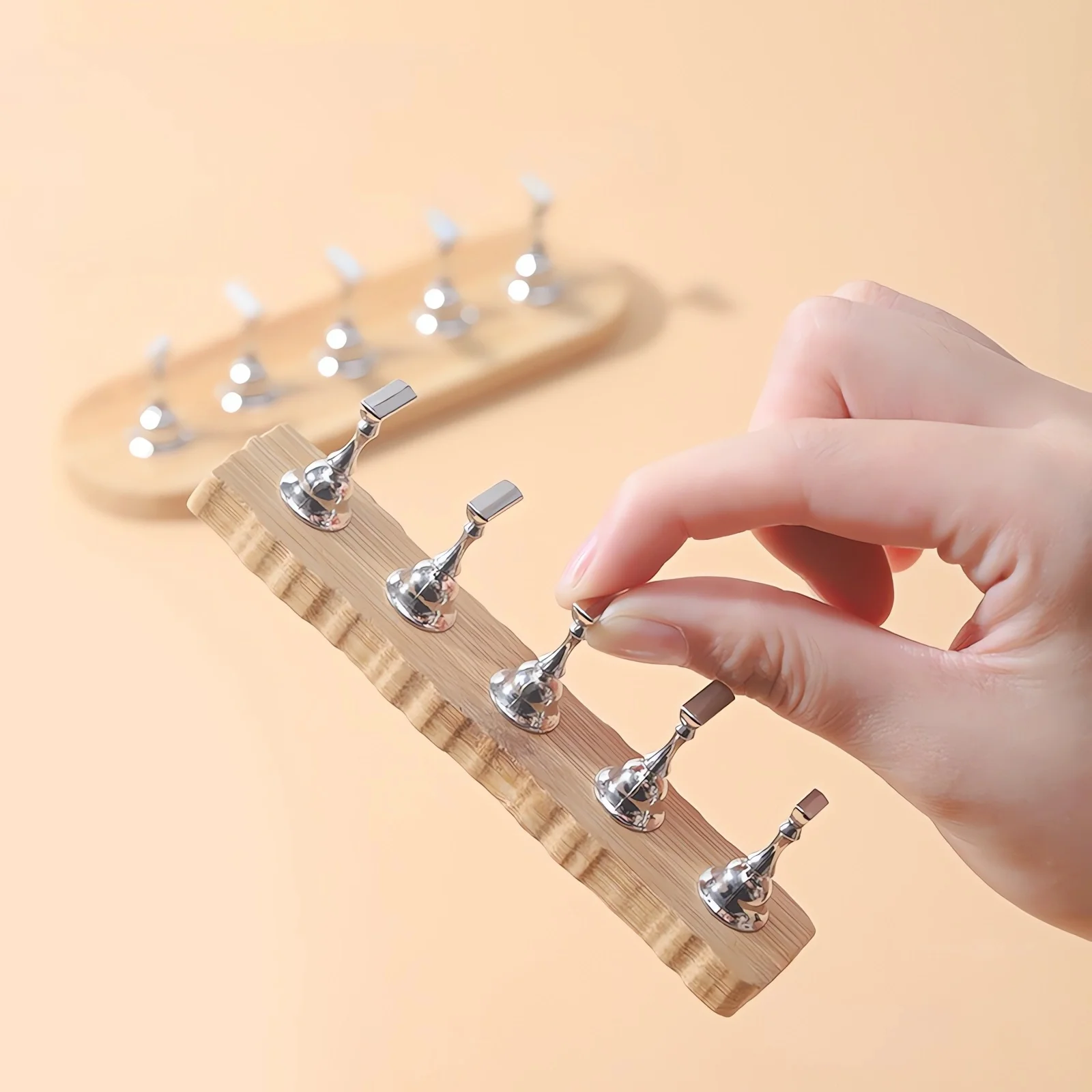 Wooden Magnetic Nail Holder Set for False Nail Tips Practice with Elegant Design, Ideal for DIY and Professional Nail Art