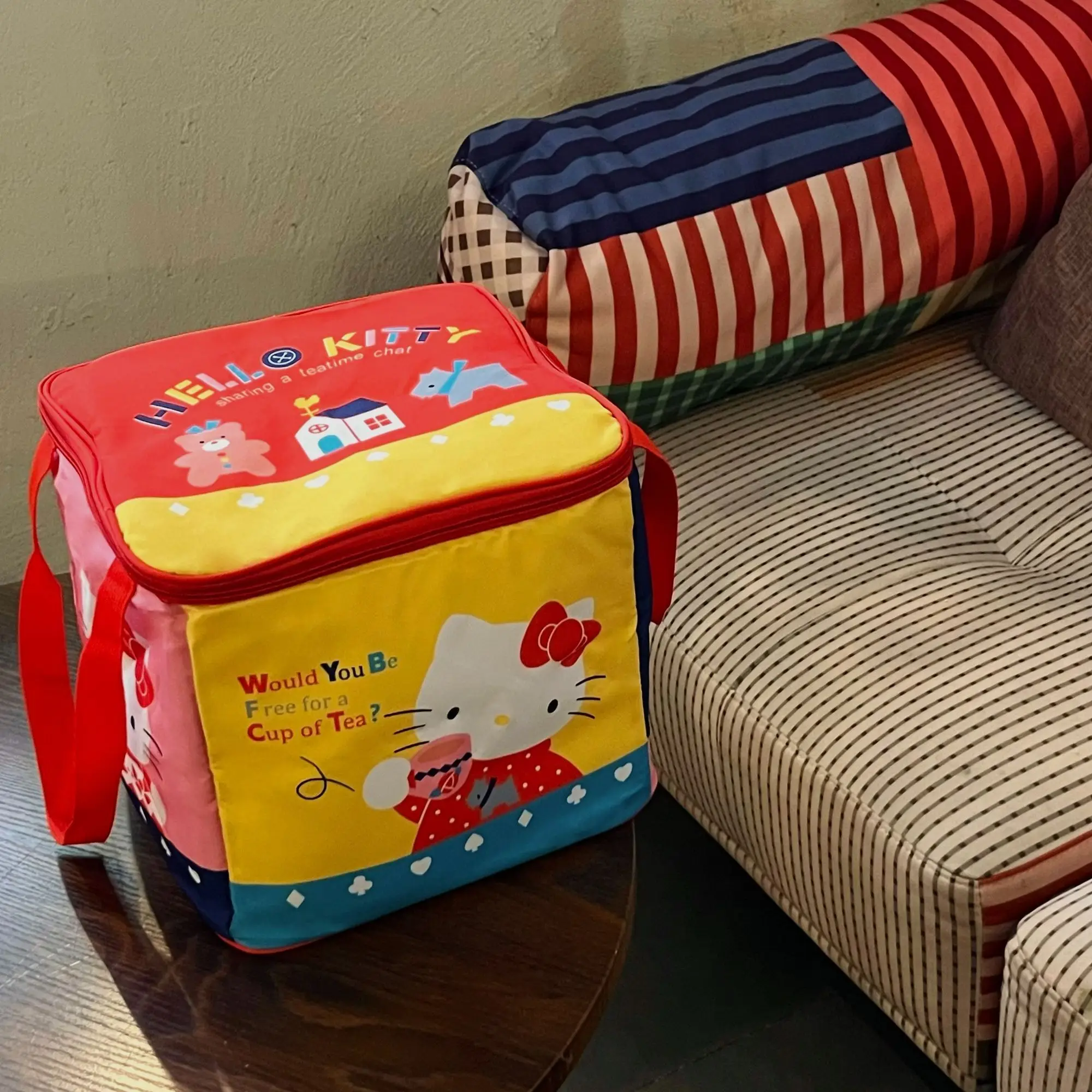 

New Hello Kitty Kitchen Lunch Case Cute Cartoon Block Print Large Capacity Handheld Cooler Storage Film Insulated Bag Ice Bags