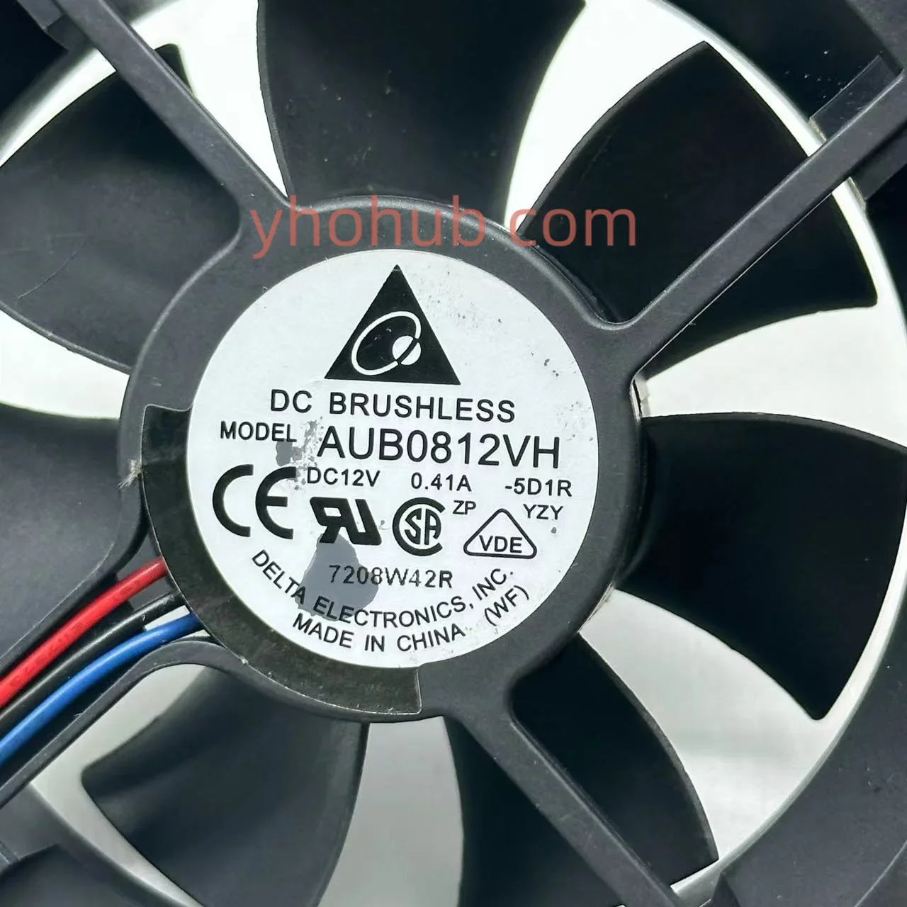 

Delta Electronics AUB0812VH 5D1R DC 12V 0.41A 80x80x25mm Server Cooling Fan