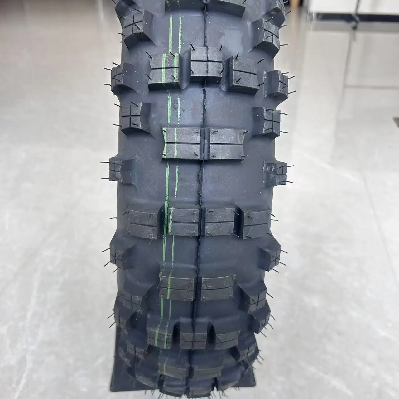 BRANDNEUER 140/80-18 Offroad-Motorradreifen, Hochwertiger Premium-Endurance-Reifen, Günstiger Preis