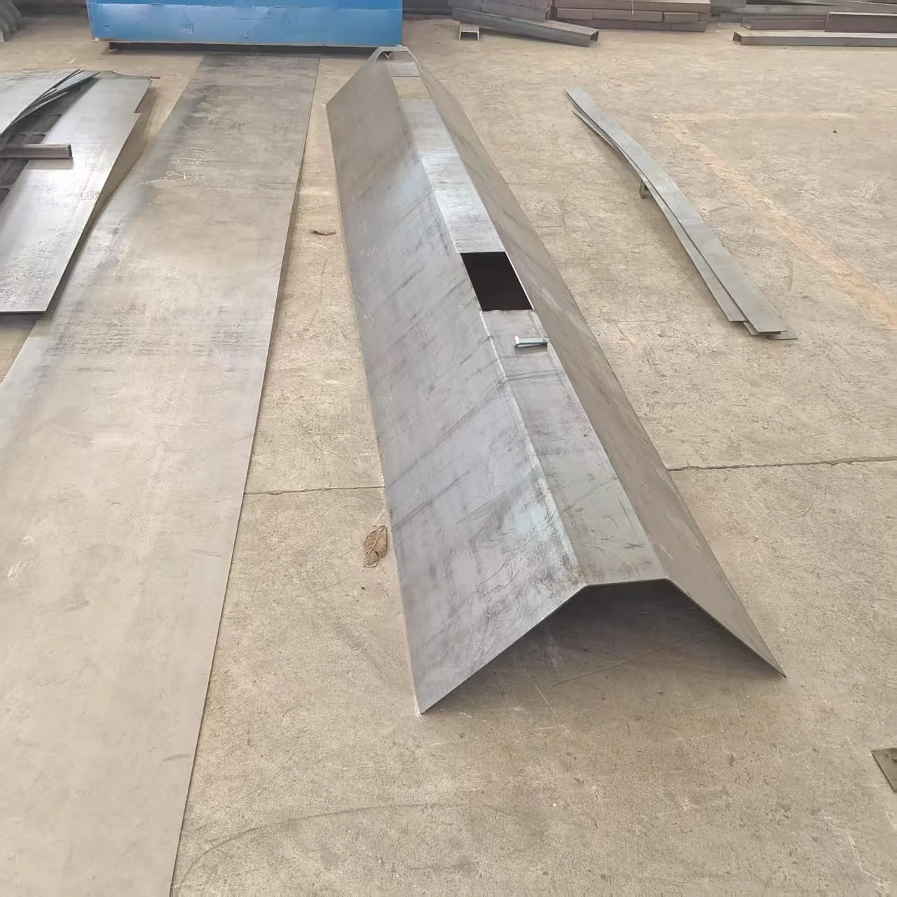 Professional Large Steel Structure Custom Service Non-Standard Fabrication Welding For Case Metal Iron Bending Laser Blanking