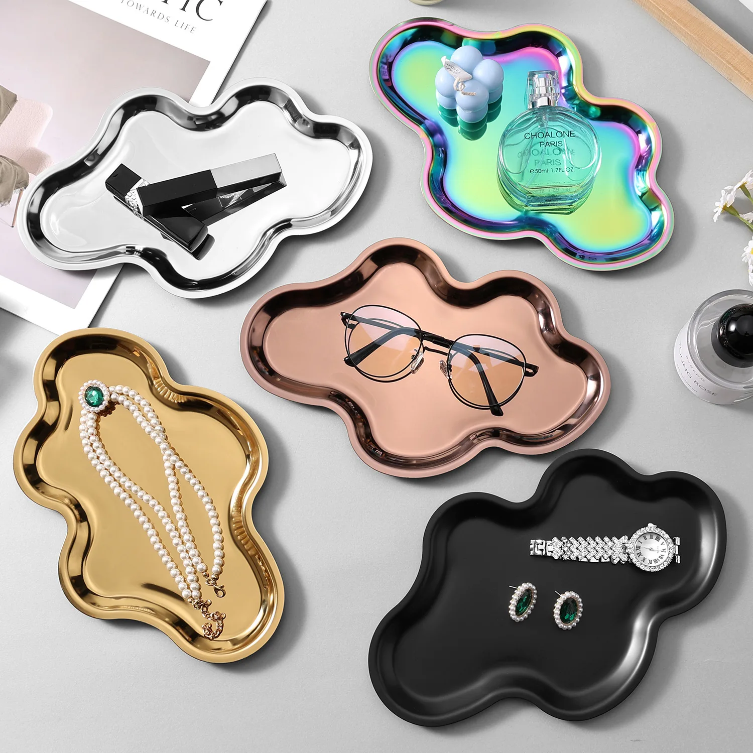 

Nordic Cloud Plate Metal Jewelry Aromatherapy Key Storage Tray Living Room Bedroom Table Decoration Home Decoration Storage Tray