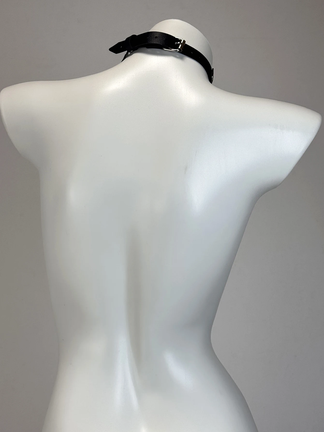 Gothic-Mode-Halsband aus PU-Leder für Damen, vielseitig einsetzbar für Party, Festival, Cosplay, Spiele von Paaren, Urlaubszubehör im reifen Stil – Detail 5
