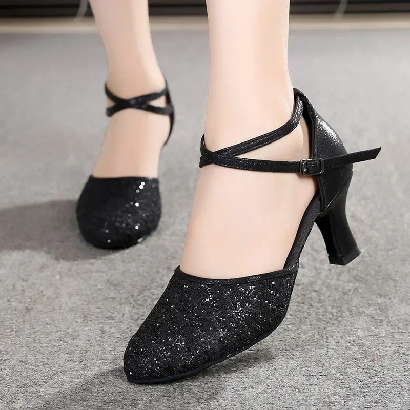 Women Dancing Shoes Heel 7cm Closed Toe Ballroom Latin Dance Shoes Rubber Sole High Heel Tango Salsa Dance Shoes for Girls