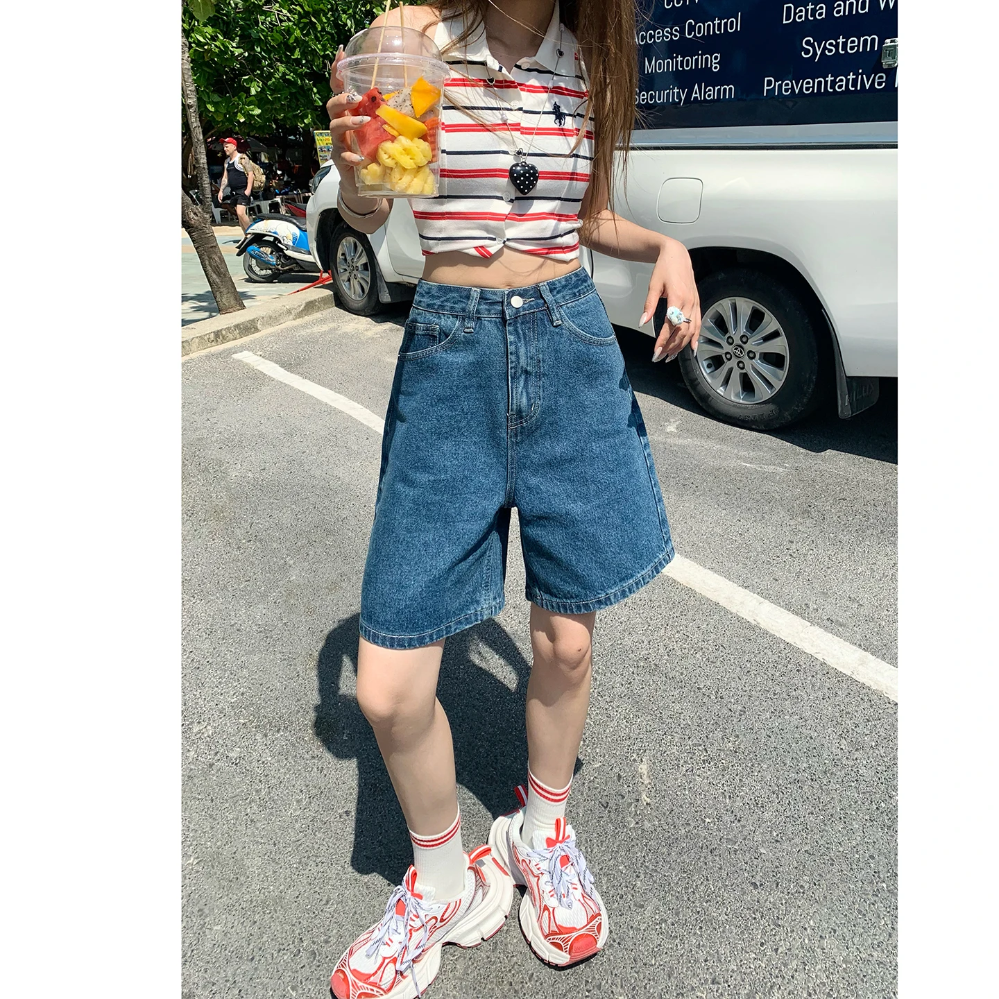 

Womens Denim Shorts High Waisted Loose American Retro Quarter Length Wide Straight Leg Denim Shorts Casual Spring Summer