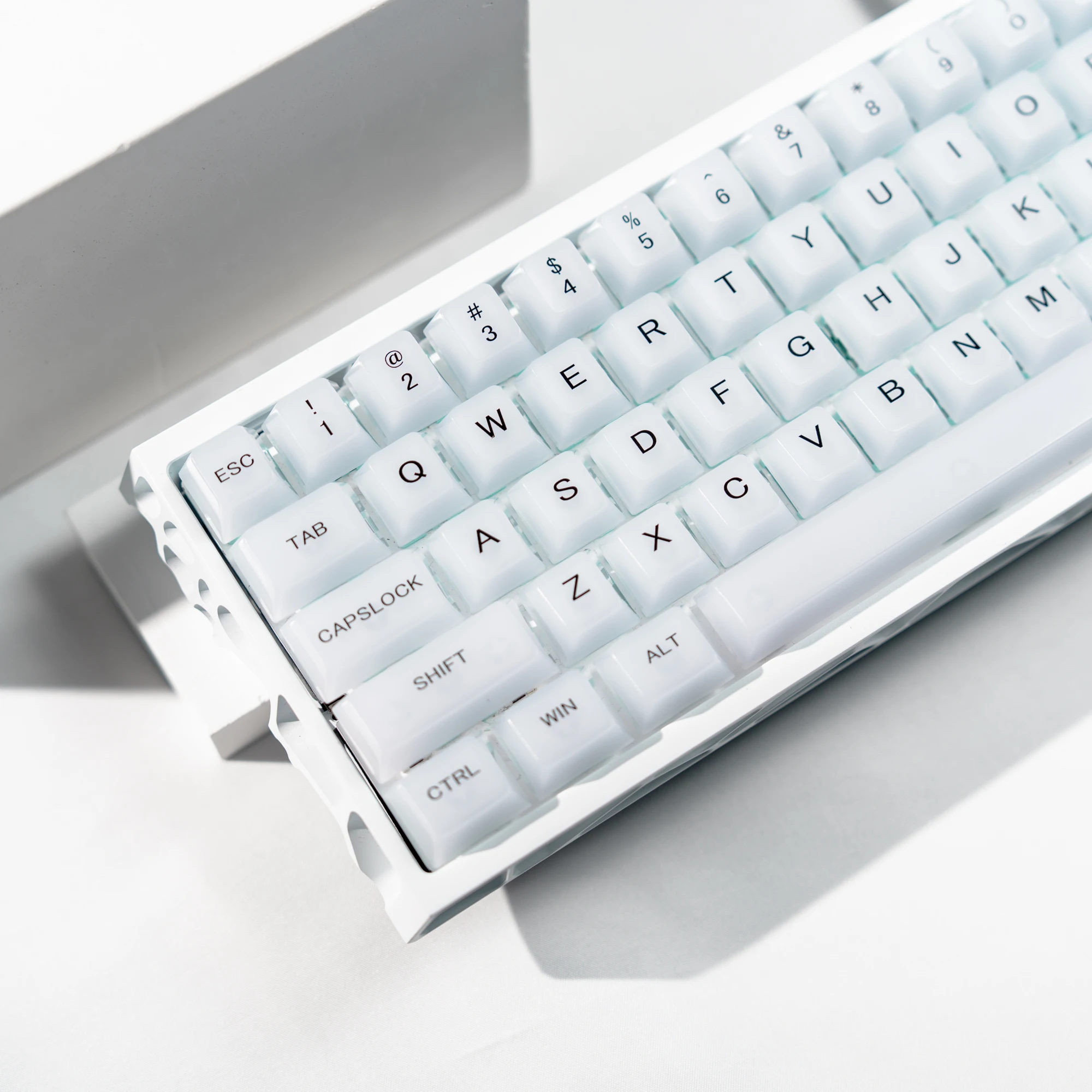 Frosty Jello RGB バックライト付き半透明キーキャップ 115 キー MDA プロファイル半透明 PC キーキャップ MX スイッチゲーミングキーボード用