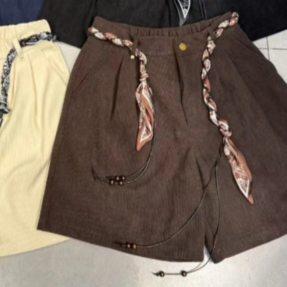 TWOTWINSTYLE Beiläufige Dünne Feste Strand Stil Shorts Für Frauen Hohe Taille Verstärktes Taste Designer Hosen Weibliche Mode KPA548140