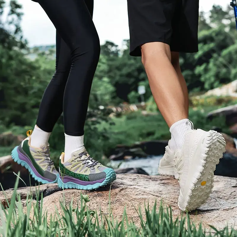 Lightweight, Couple, Breathable and Comfortable Summer High Quality Outdoor Men's Shoes New Hiking Shoes Running Shoes