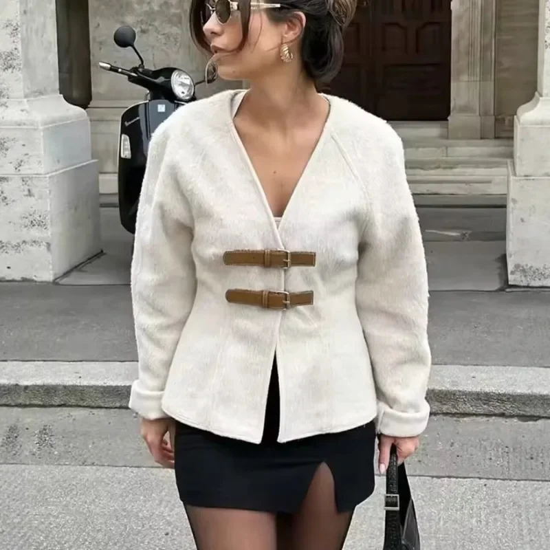 

Новая флисовая куртка с v-образным вырезом, модное шикарное женское короткое пальто с металлической пряжкой, белый элегантный женский топ с длинными рукавами, весенне-осенняя верхняя одежда