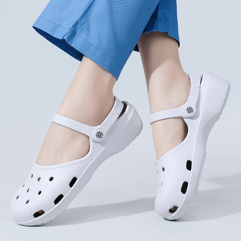 أحذية Croc النسائية الصيفية ذات اللون الصلب خفيفة الوزن سريعة الجفاف، صنادل عالمية للرجال والنساء، صنادل نزهة الشاطئ للمكتب