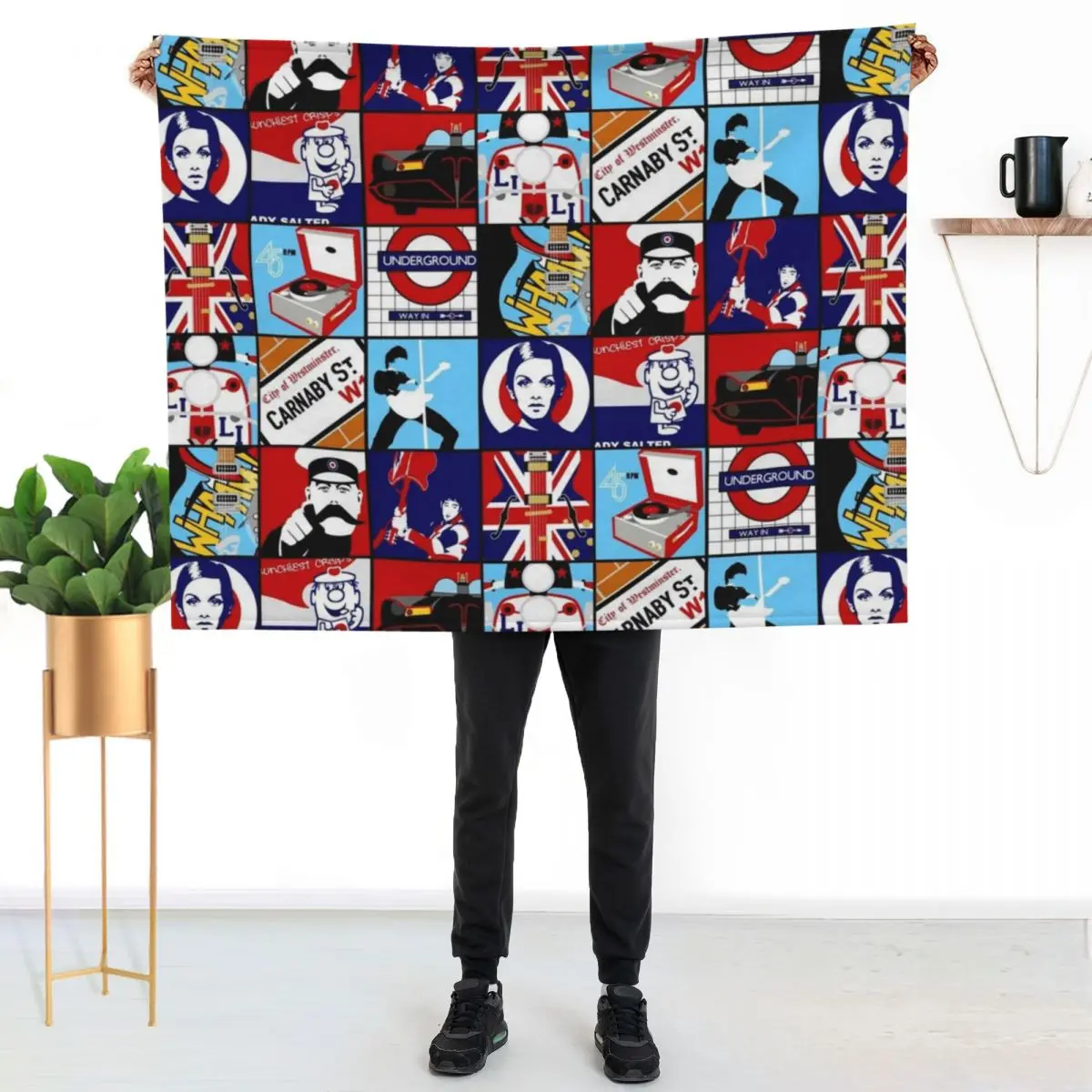 Iconic mod pop art Throw Blanket Soft Plush Blanket as Housewarming Gift
