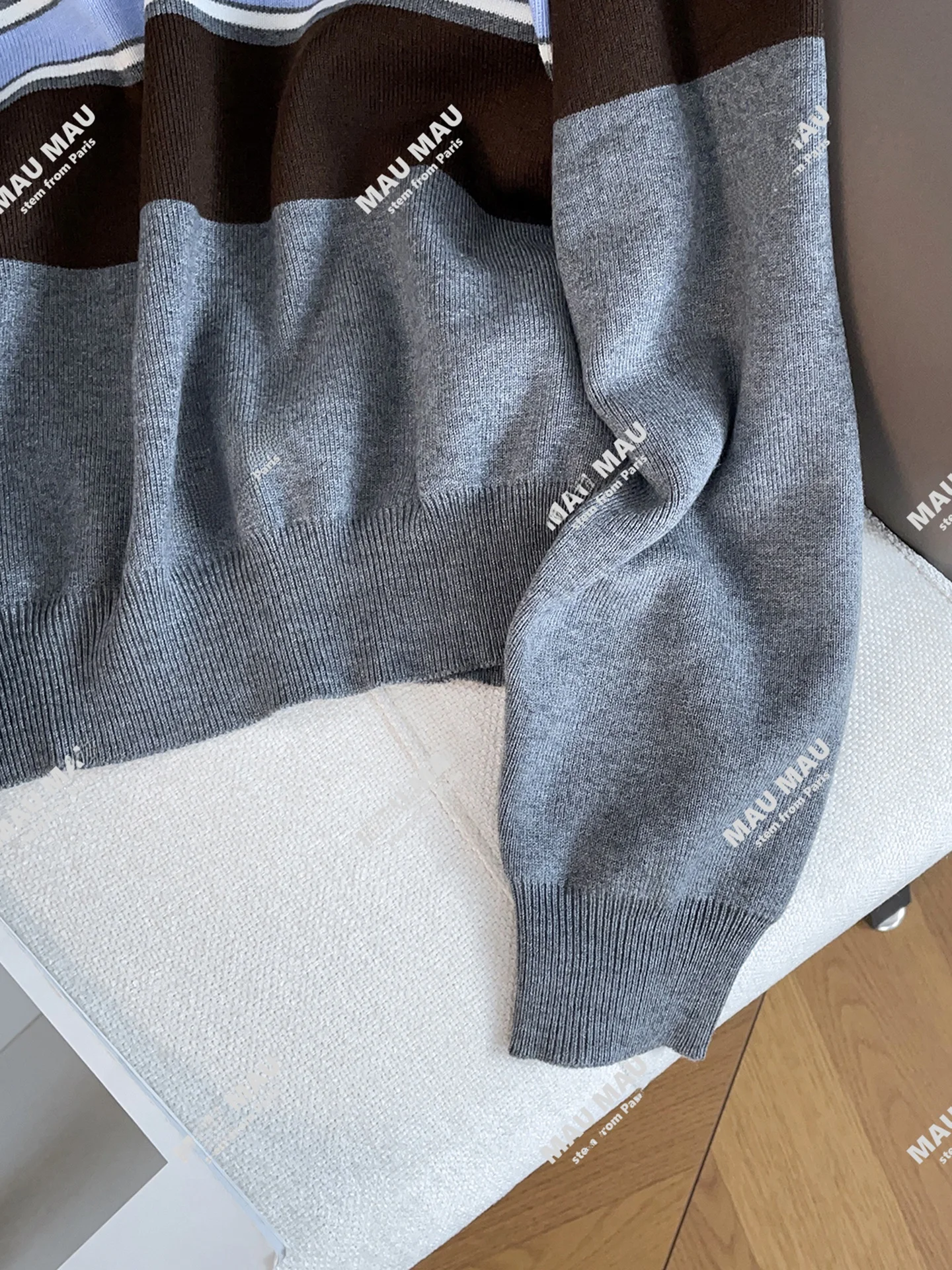 

Высококачественный женский повседневный вязаный свитер в полоску в стиле пэчворк, зима 2025 г., удобный дышащий длинный топ све