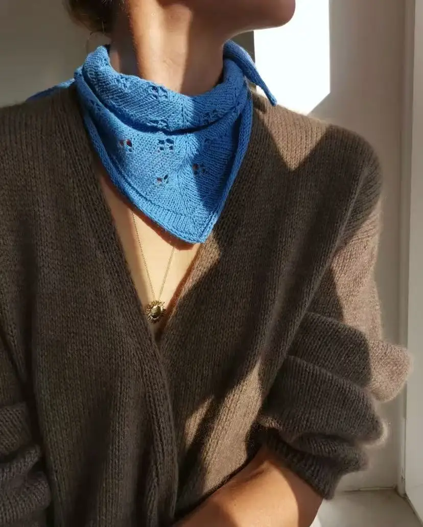 New fashionable and versatile summer triangle scarf for women, breathable and casual vacation hollow out
