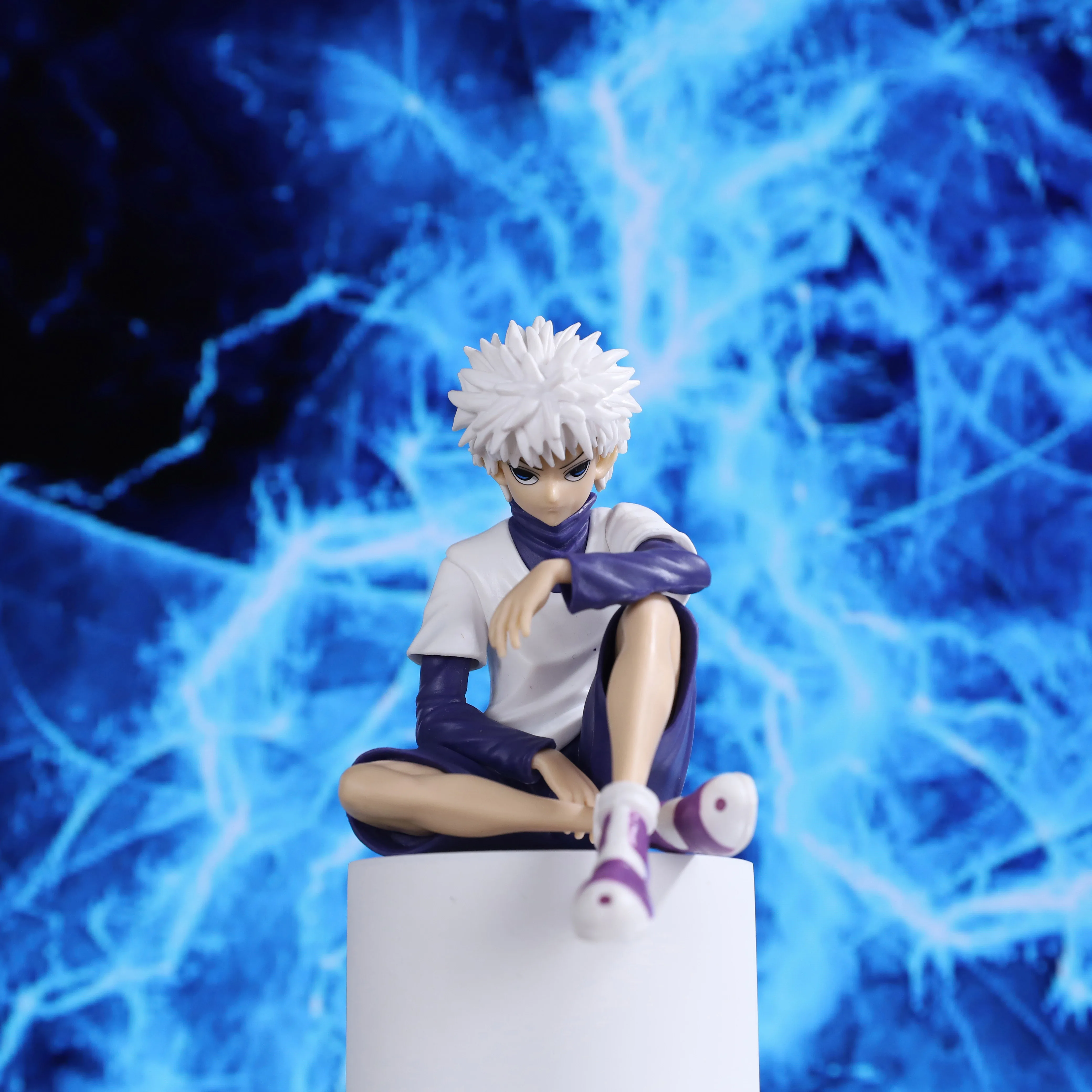 Hunter X Hunter Killua Zoldyck Anime Figure, Sitting Pose White Hair Killua on Cylinder Base, PVC Collectible Statue Model, Boxe