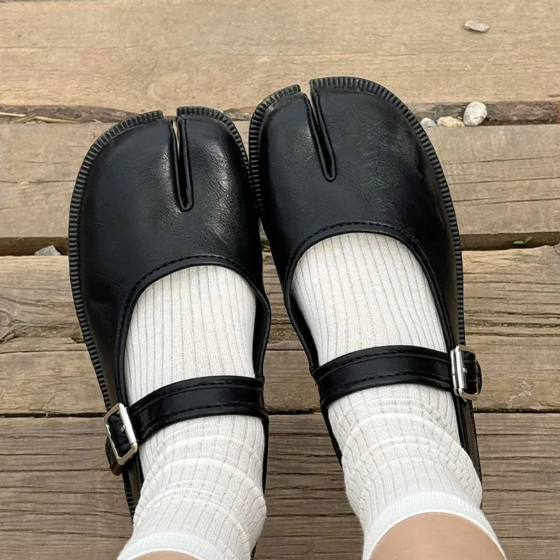 

Tabis Mary Janes Shoes For Women 2025 New Black Red Ballet Flats Split ToeBallerina Shoes Buckle