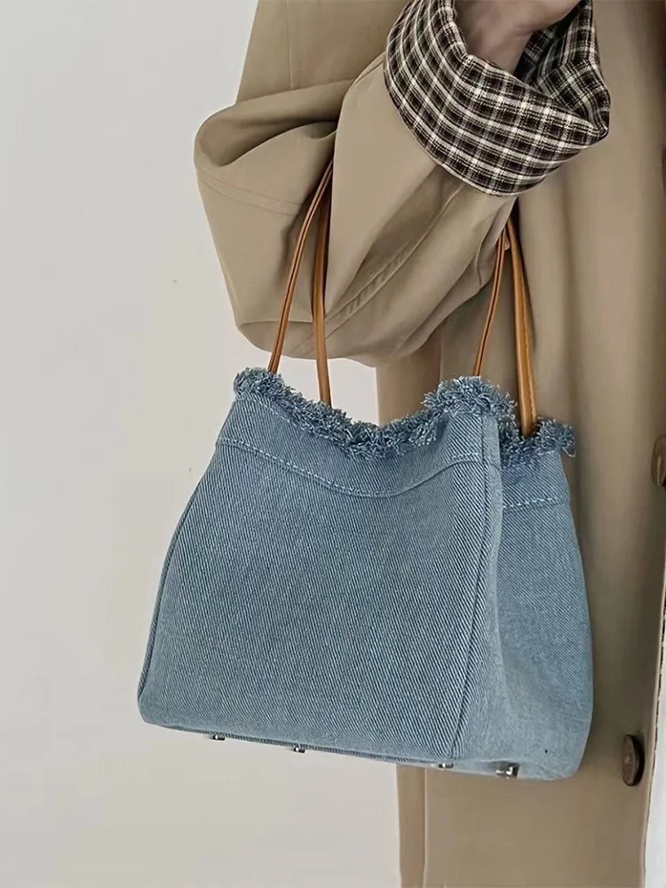 Denim Bucket Bag 2023 New Women\'s Foldable Stretchable Magnetic Buckle Handbag Street Trend Personalized Small Square Bags