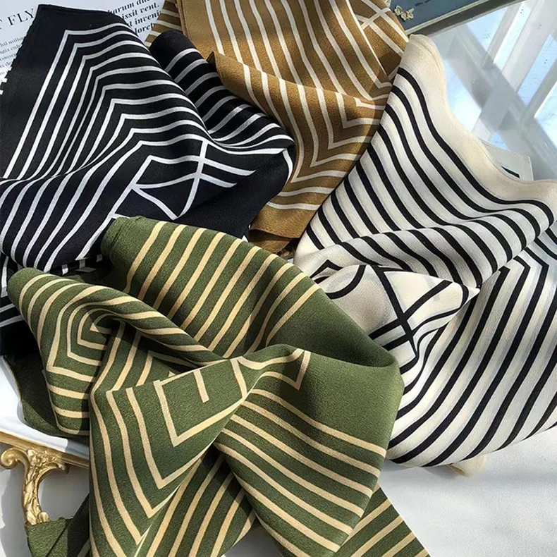 北欧スタイルの女性のシルクスカーフ夏の日焼け止めロングダブルガーゼシルクラップ多用途小さなショール軽量ネクタイ