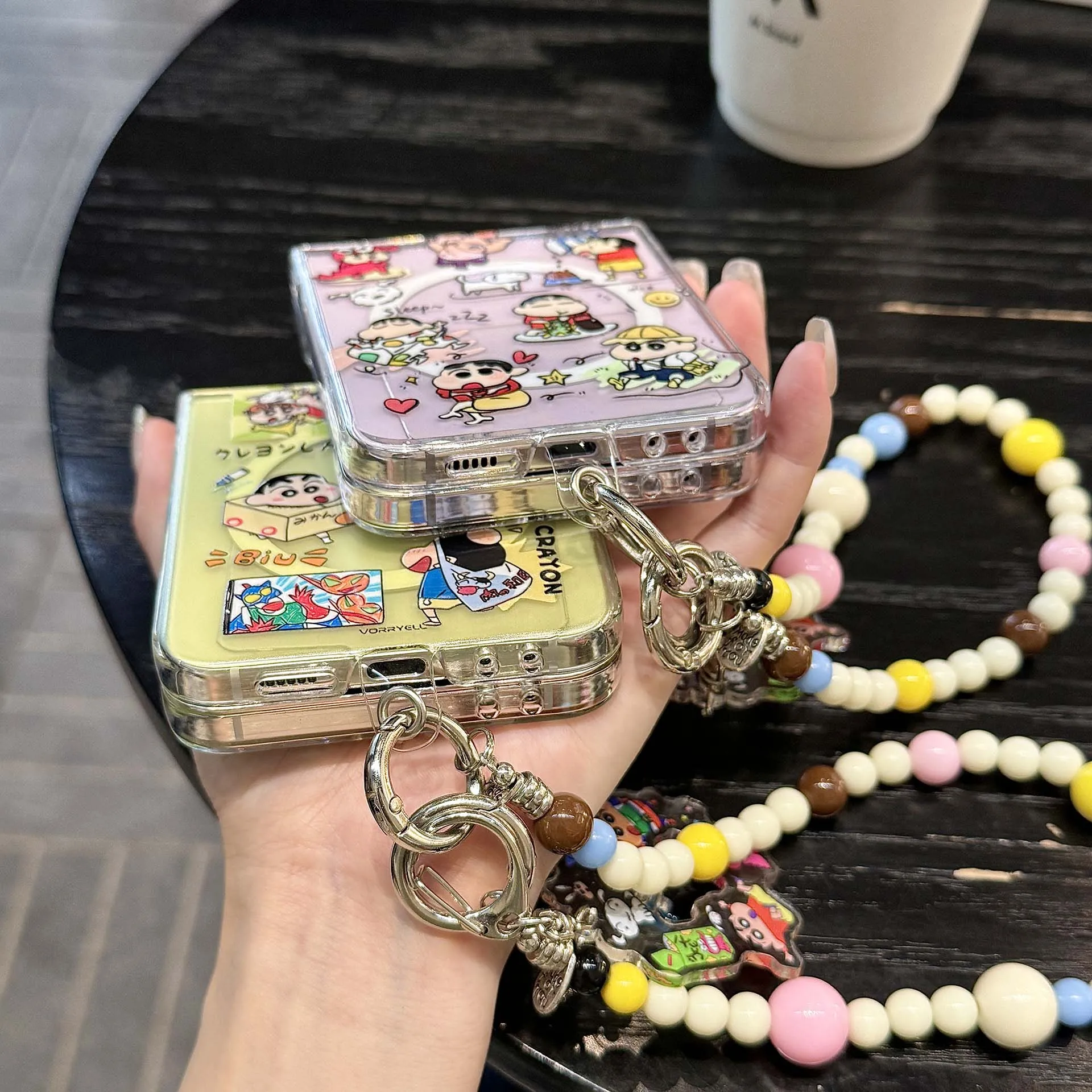 مجموعة من ثلاث قطع للتلوين شين تشان كارتون لطيف نمط شل قوس مع الحبل سامسونج غالاكسي ل Z Flip 7 Z Flip 6 Z Flip 5