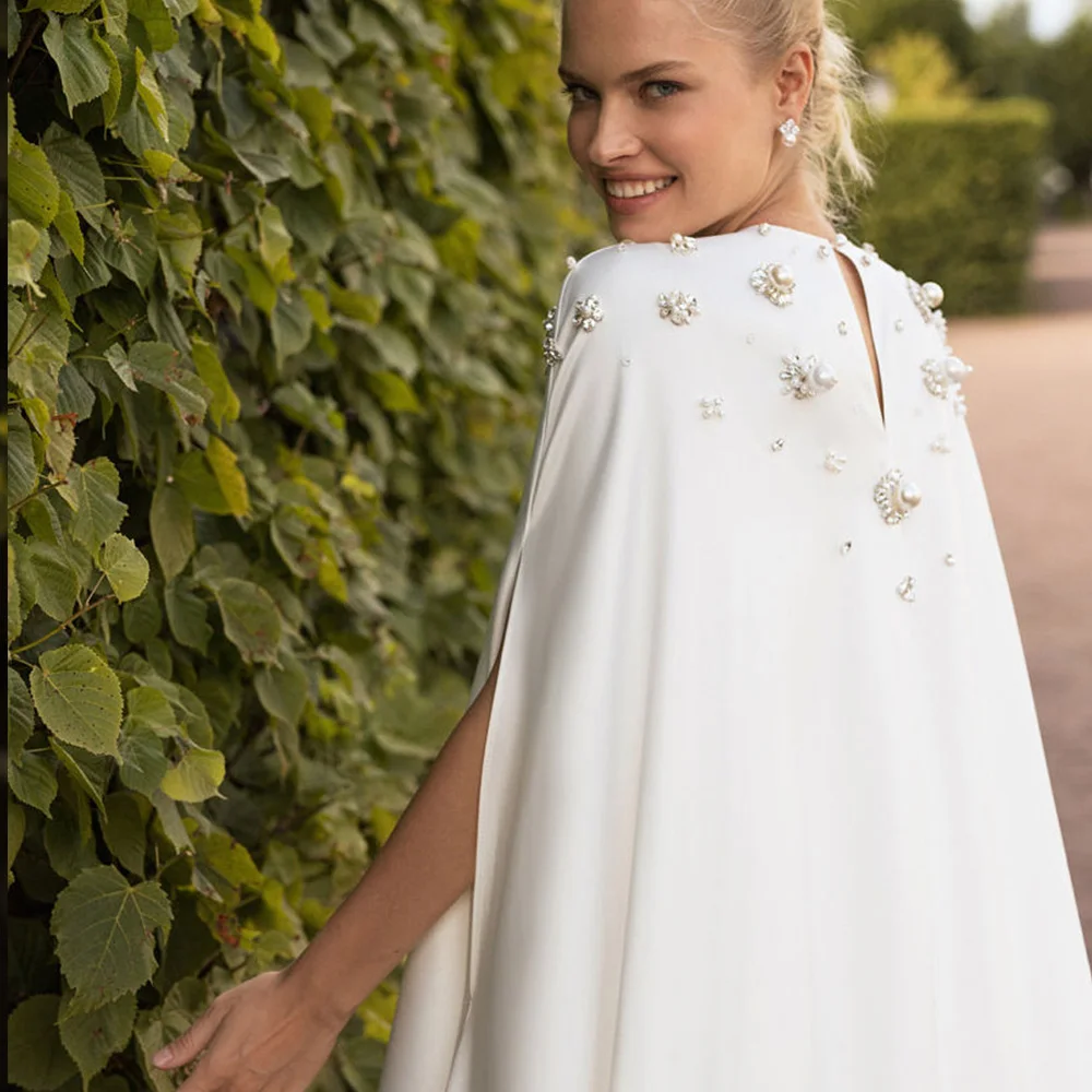 Mermaird-Robe de mariée en satin blanc avec cape, perles et cristal, robe élégante pour les patients, sur mesure, 2023