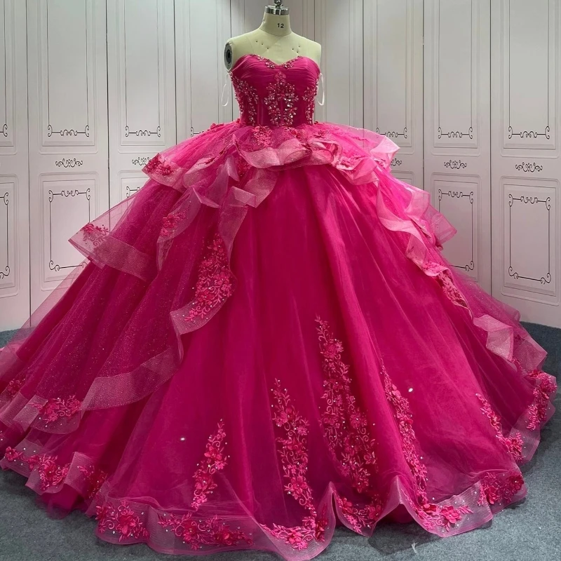 

Luxury Rose Red Quinceanera Dresses Ball Gown Beaded Applique Lace Tull Tiered Birthday Party Dress Vestidos De 15 Años Sweet 16