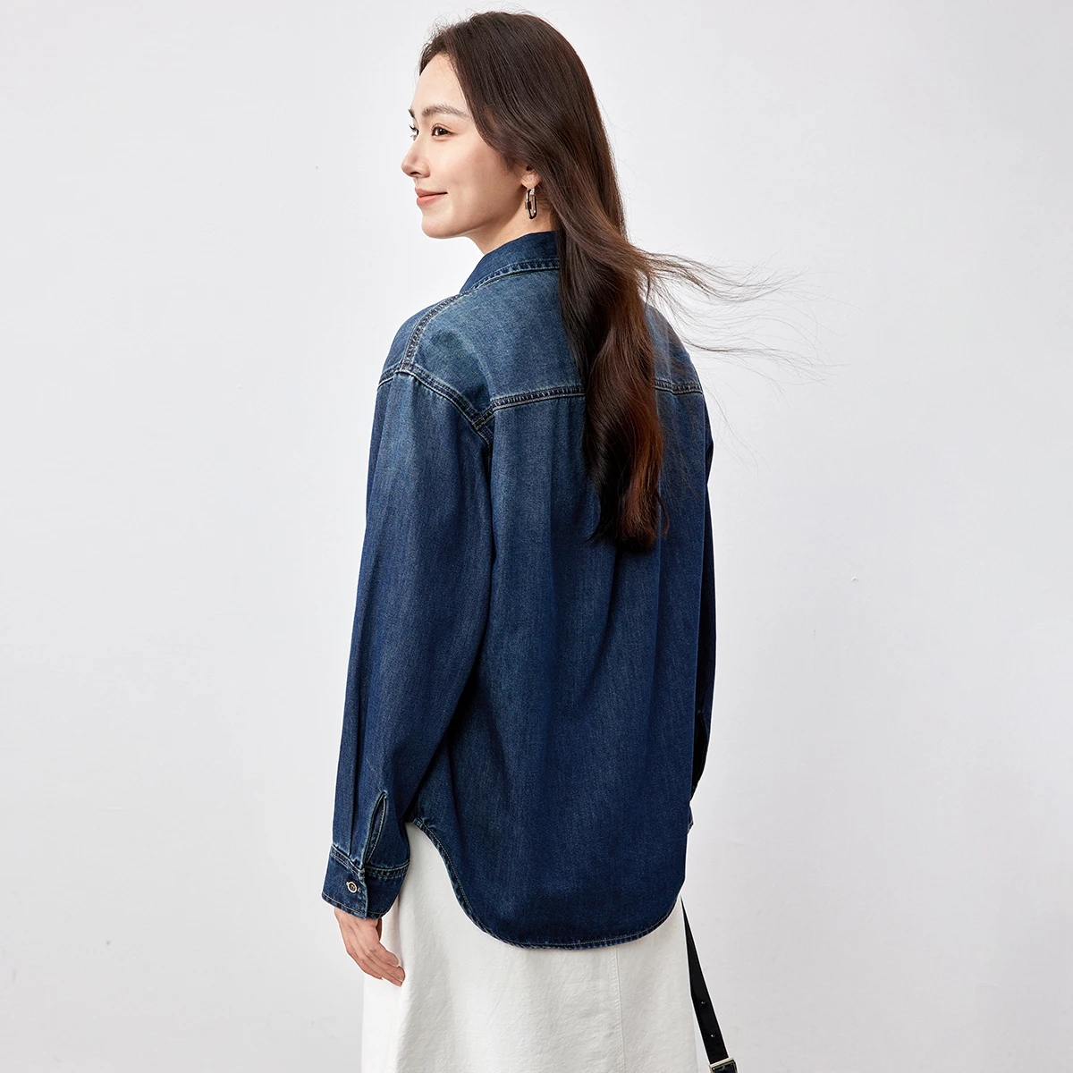 معطف نسائي غير رسمي من قماش الدنيم من SENTUBILA لخريف 2025 جديد فضفاض مناسب بكتف منسدل وسترات نسائية بأكمام طويلة W51W58819 #2