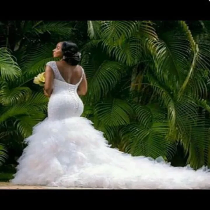 

Backless Fishtail Wedding Dresses For Bride Luxury Women Floor Length Elegant Gown Bridal