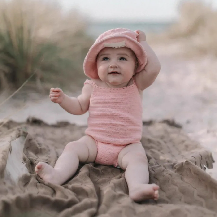 

2025 Summer New Baby Girl Sleeveless Knit Bodysuit Newborn Cotton Breathable Jumpsuit Cute Infant Girl Sling Vest Clothes