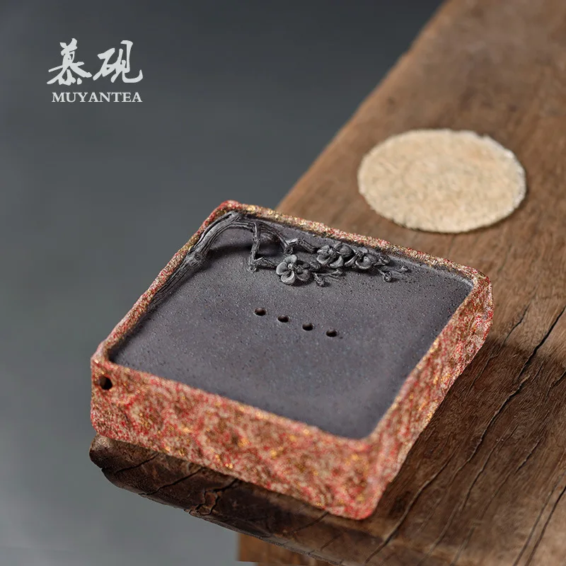 Mu Tao Yanmin Handcrafted Plum Blossom-Shaped Holder, Gao Yue Handmade Water-Retaining Ceramic Teapot Stand, Dry Brewing Tray,