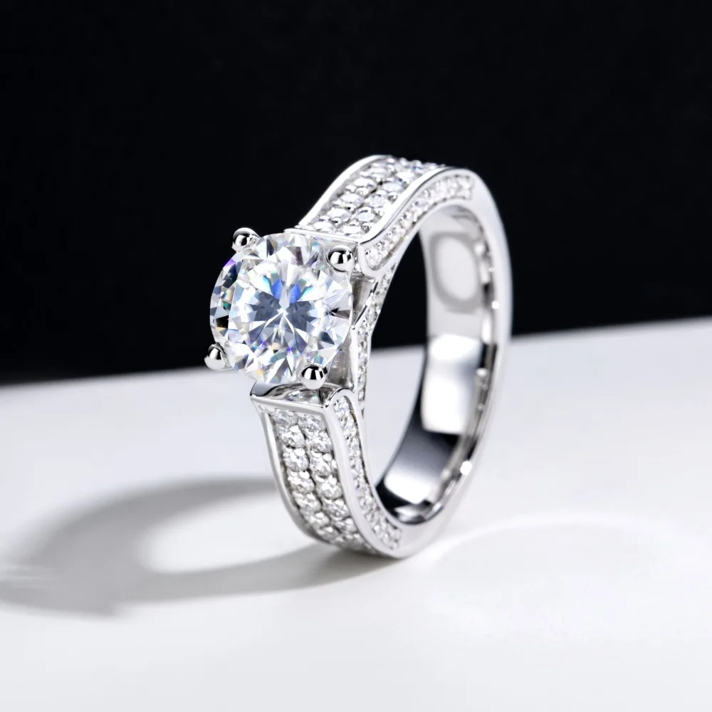 

Luxury Sparkling Full Moissanite Engagement Party Ring - 925 Sterling Silver Rings for Women & Bridal Wedding Band Jewelry Gift
