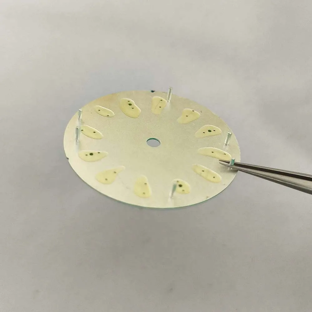 قرص الساعة 28.5 ملم، قرص أخضر مضيء NH35 عقارب، لحركة NH35 NH36 7S 8215 بدون تقويم وجه الساعة + ملحقات المؤشر