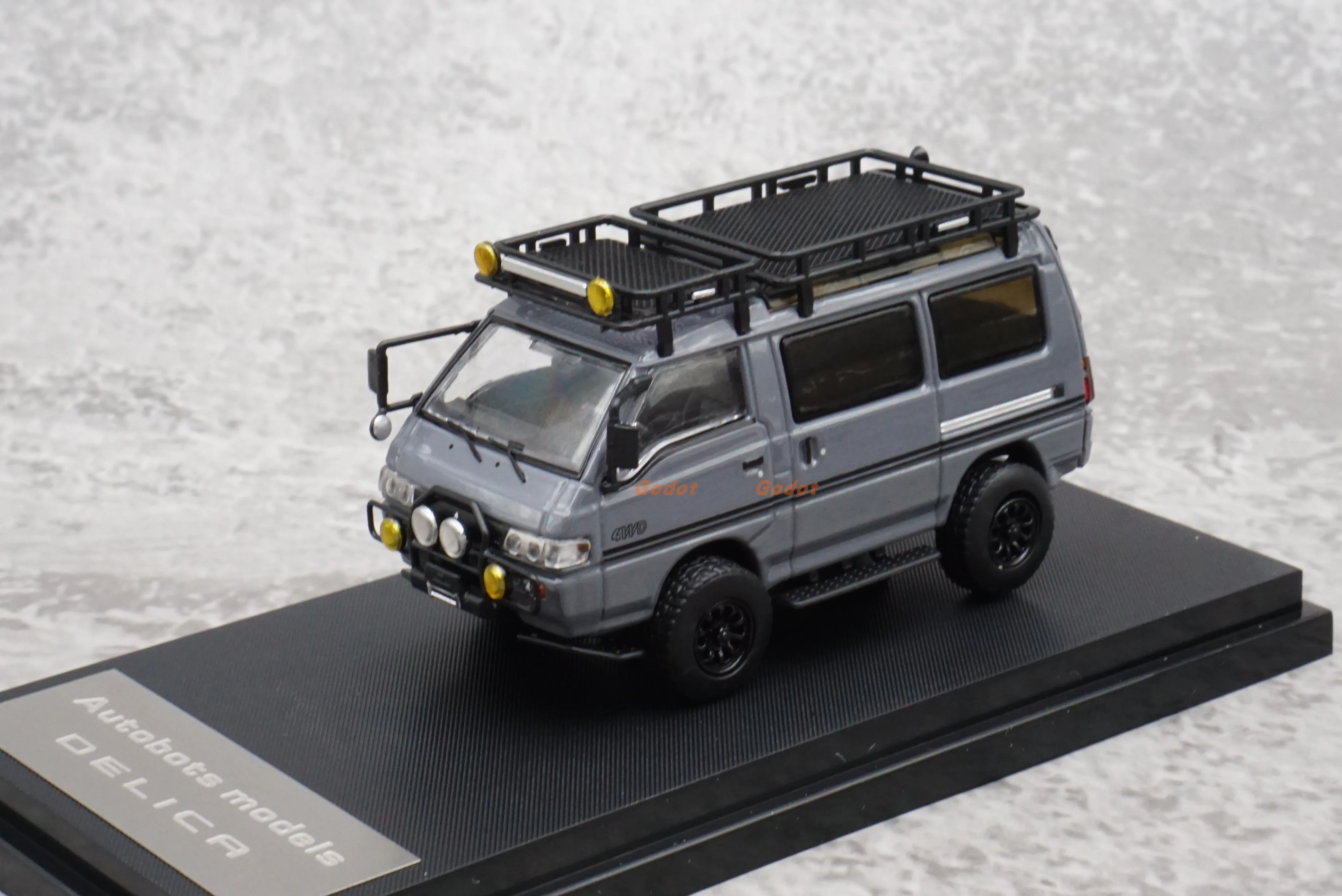 Autobots am  1/64 Delica Star Wagon alloy car model toy